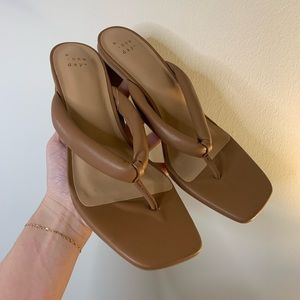 A New Day tan block heel sandals | size 9.5 | Fits 8/8.5
